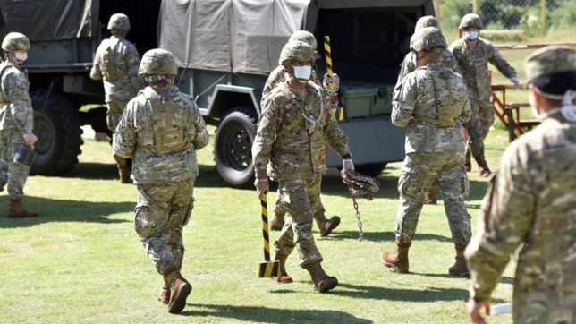 oficializan aumentos y asi quedaron los salarios de militares y policias navales