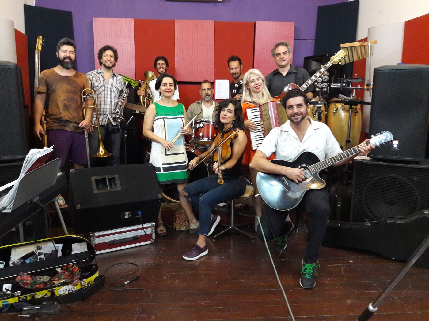 Me darás Mil Hijos.jpg