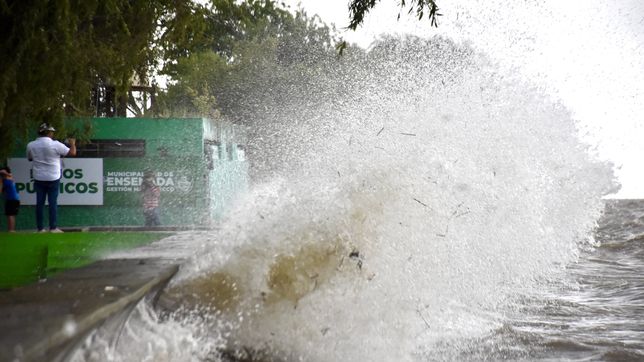 ceso el alerta por la crecida del rio de la plata tras la sudestada que lo llevo a casi 3 metros