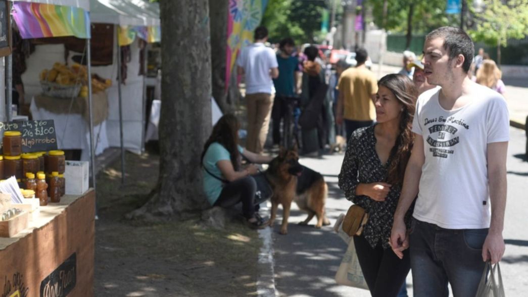 Arte en madera, textiles y plantas: qué habrá en la feria de emprendedores del aniversario