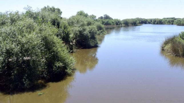 la oposicion cruzo a garro y crece la polemica por los loteos cerca del arroyo el pescado