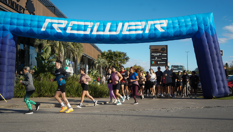 La previa de la Media Maratón Ciudad de La Plata se vivió con un Social Run de 5 kilómetros