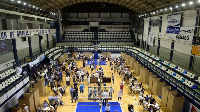 la ultima vez que el oficialismo no se presento en las elecciones de gimnasia