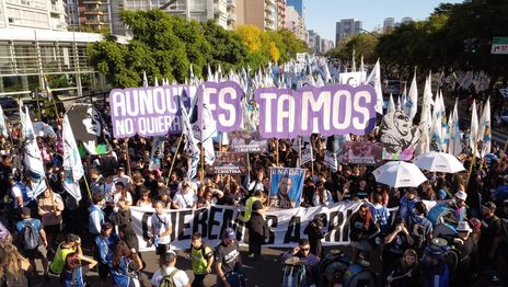 Máximo Kirchner marchó en el Día de la Memoria y cuestionó duramente al gobierno de Milei Máximo Kirchner marchó en el Día de la Memoria y cuestionó duramente al gobierno de Milei
