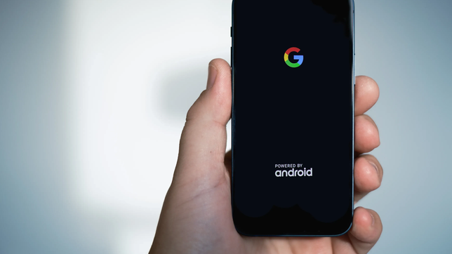 descubren apps de android que estarian tomando fotos y grabando audios de los usuarios