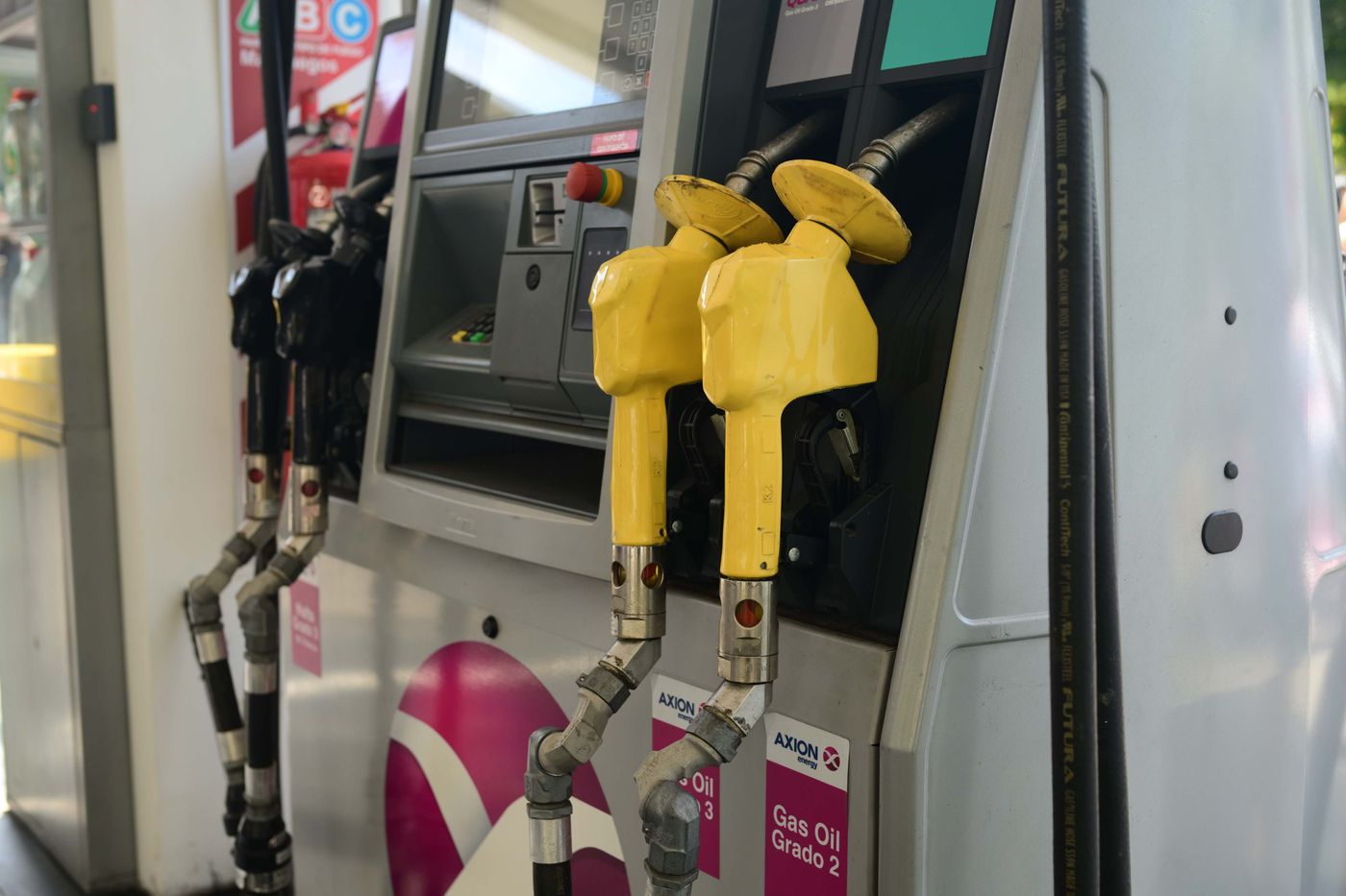 Surtidor combustibles (2)