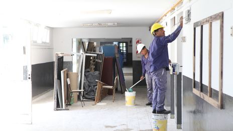 Avanza la segunda etapa del plan de obras en más de 80 escuelas de La Plata Avanza la segunda etapa del plan de obras en más de 80 escuelas de La Plata
