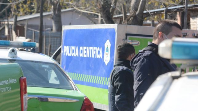 un hombre mato a su hija de dos meses e incendio su casa con su familia adentro