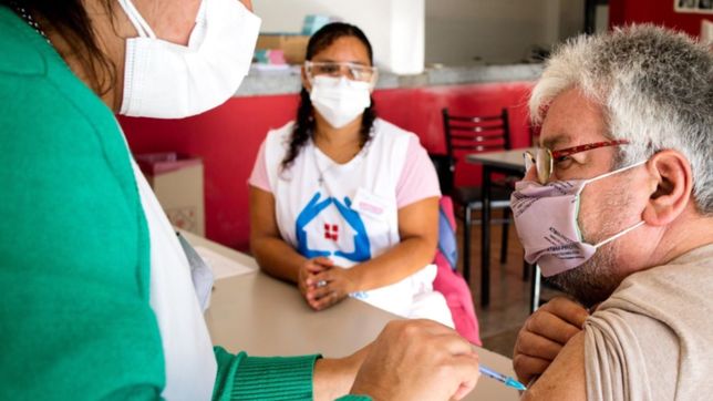 todas las postas de la plata, berisso y ensenada que abriran en la noche de las vacunas