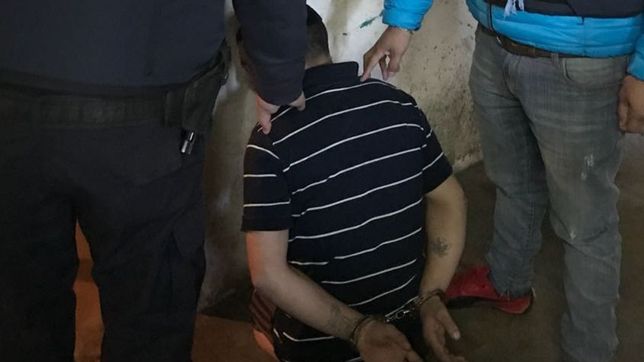 city bell: asalto una estacion de servicio, quedo filmado y lo detuvieron en su casa