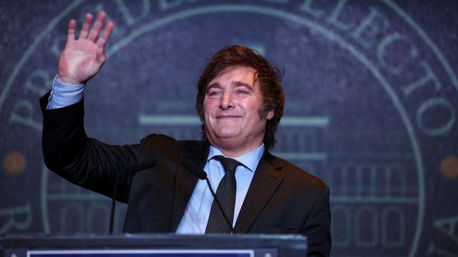 javier milei asume la presidencia del pais