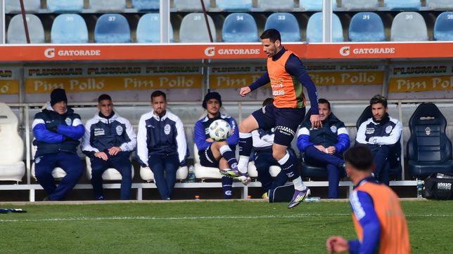 asi se vivieron los amistosos de pretemporada entre gimnasia y camioneros