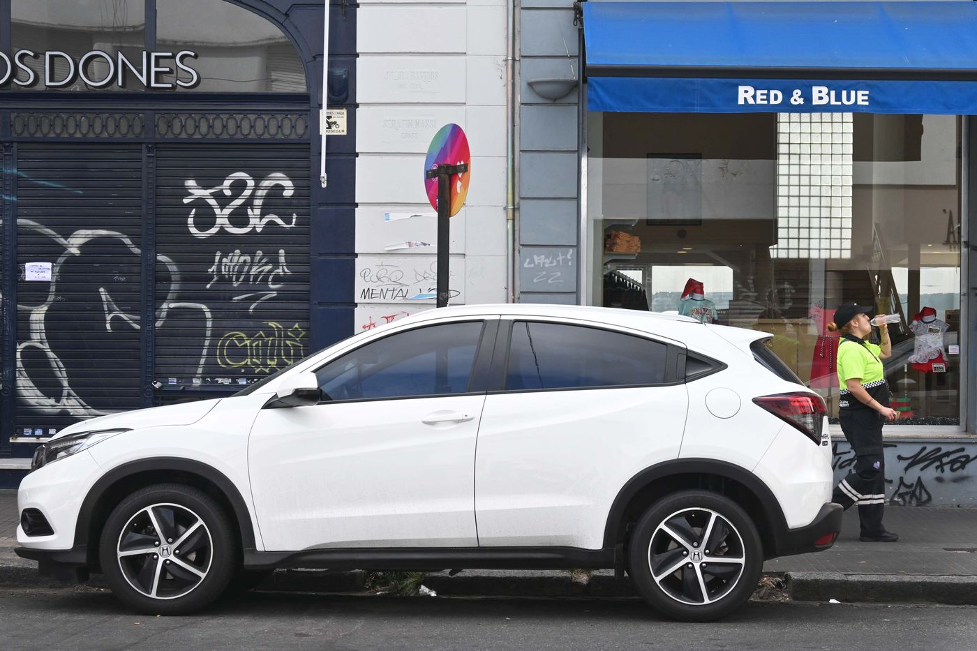 Desde este mi&eacute;rcoles aumentan el estacionamiento medido y las multas para quienes lo incumplan en La Plata.