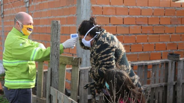 coronavirus: en la plata ya llevan hechos 30 mil controles puerta a puerta en los barrios