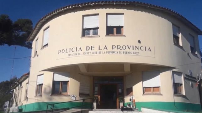una agente de 45 anos es la primera contagiada con coronavirus en la policia de ensenada