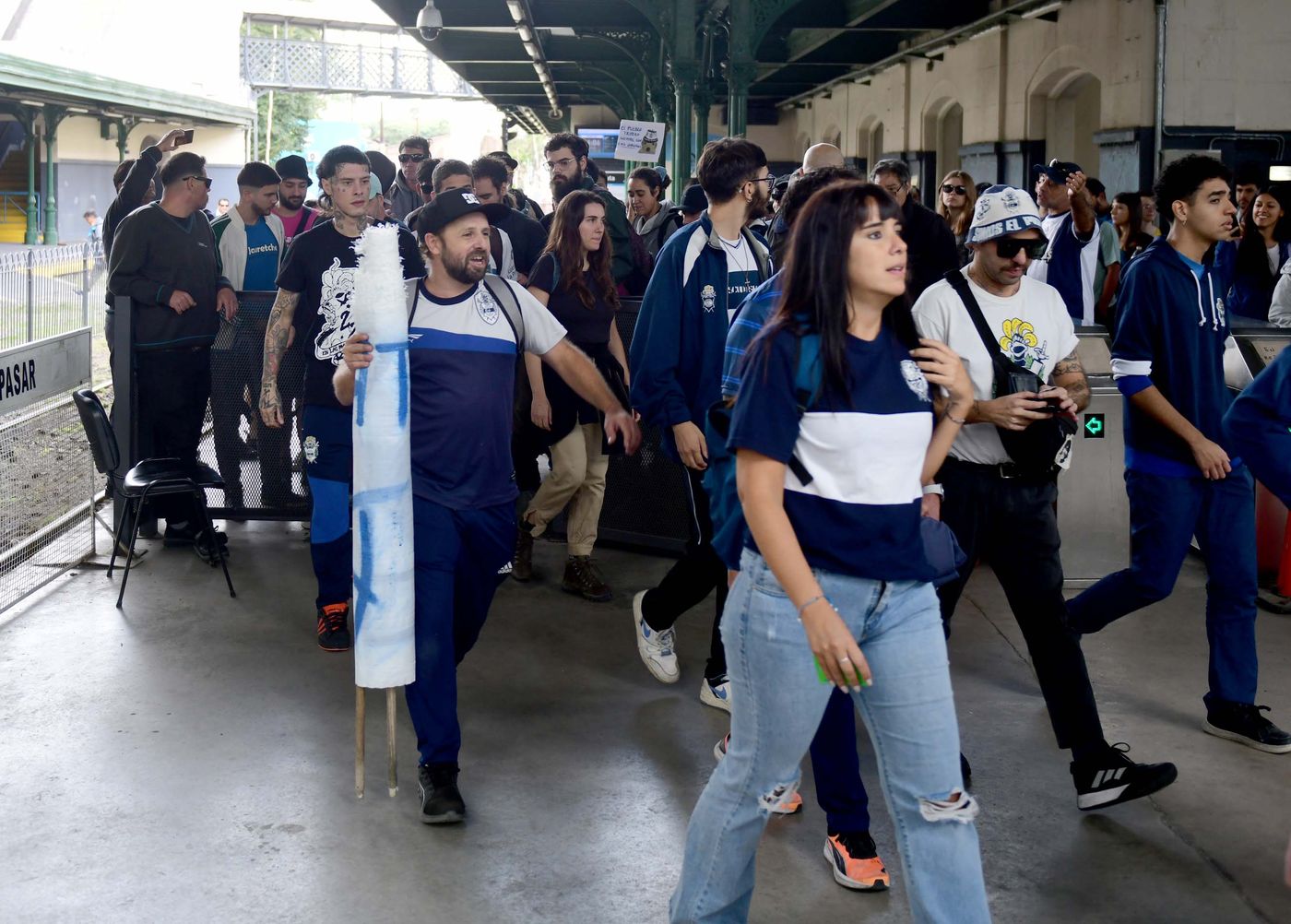 hinchas gelp edelp jubilados estacion trenes_0009.jpg