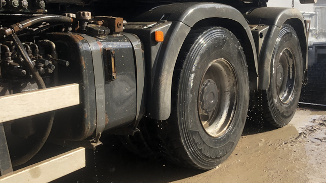 el chofer del camion recolector quedo detenido por el atropello mortal de una barrendera