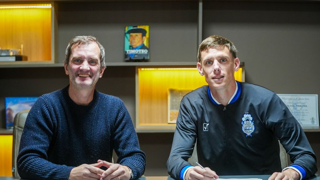 Germán Conti firmó su nuevo contrato y seguirá en Gimnasia hasta junio de 2027
