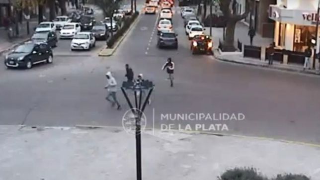 video: asi atacaron a piedrazos a los alumnos del colegio centenario