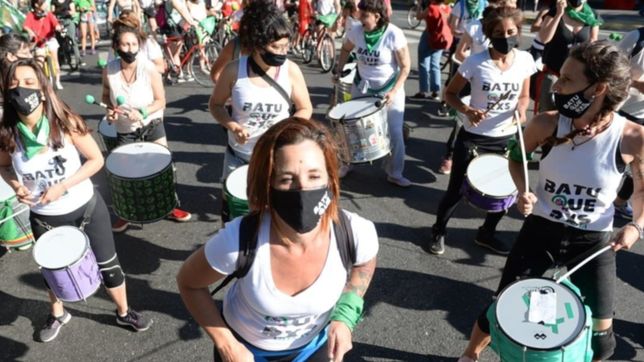 reclamaran con un puentazo en la plata por el aborto legal, seguro y gratuito