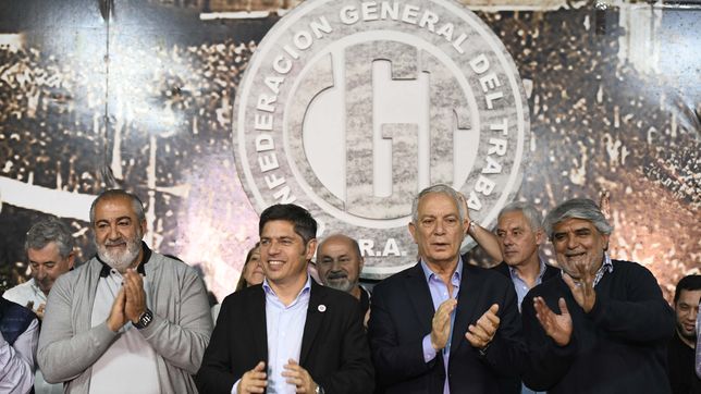 kicillof participo del plenario de la cgt en la plata y critico a milei por el salvataje de estados unidos