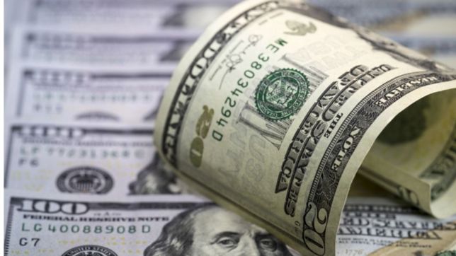 con estabilidad, el dolar cotiza a $21,88