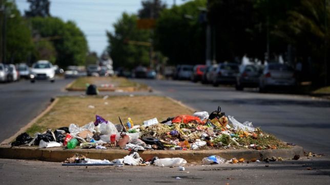 aumentan las quejas por basurales callejeros en distintos barrios de la plata