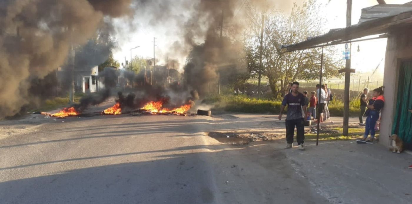 Piquete en barrio aeropuerto