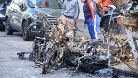 Me desperté con una explosión: el relato de los vecinos del taller de motos incendiado