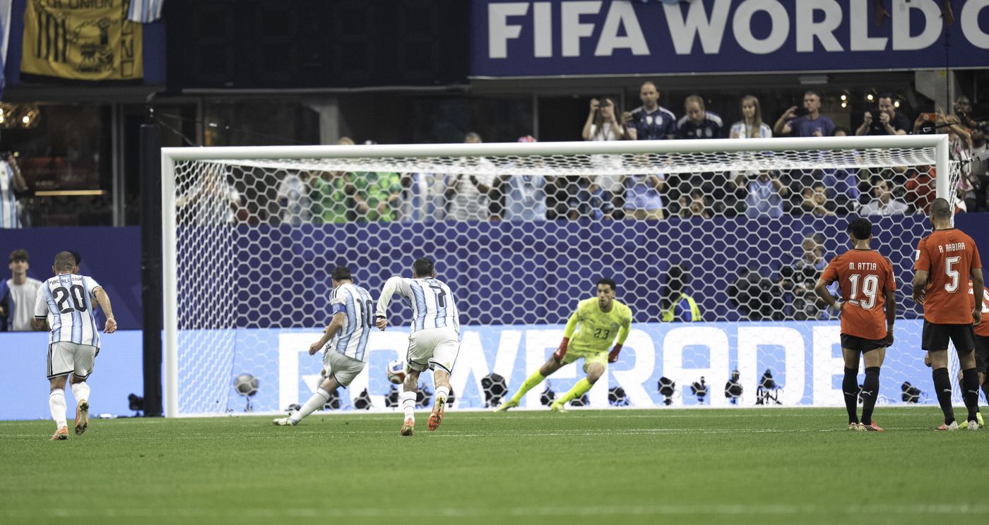 Penal Lionel Messi Selección argentina Egipto