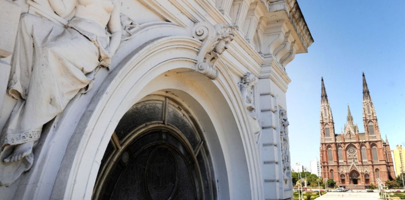 1533590493396.jpg?x=17&width=1469&rotate=0&ow=1500&y=219&height=735&scaleX=1&scaleY=1&oh=973&&cw=1920&ch=950