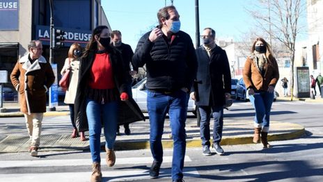 Caminata de Garro Santilli Bullrich Quintero CHasman calle 12