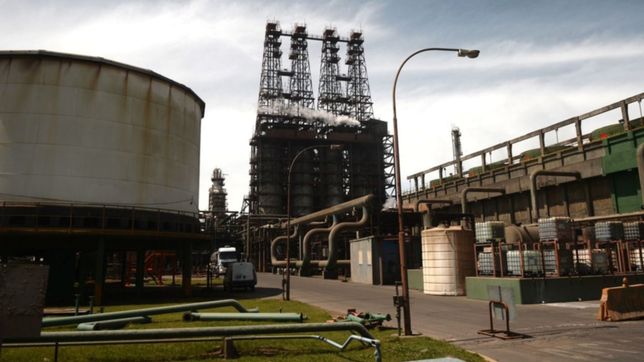 alberto fernandez inaugurara una nueva planta en la destileria de ypf