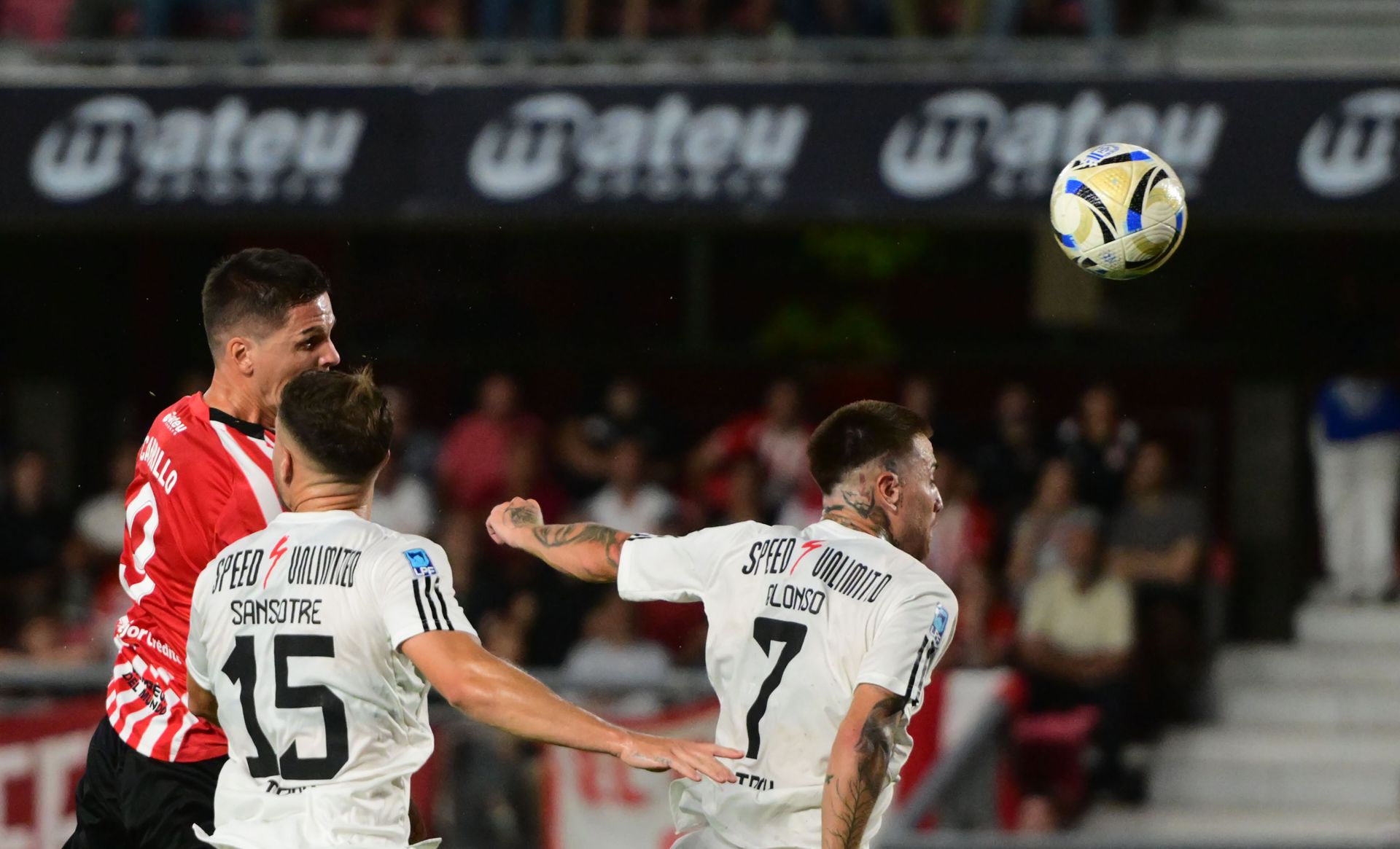 Estudiantes Riestra Carrillo Gol festejo  (3)