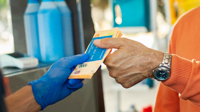 aumentan el limite de extraccion de efectivo en supermercados y comercios adheridos: ¿cuanto se puede sacar?