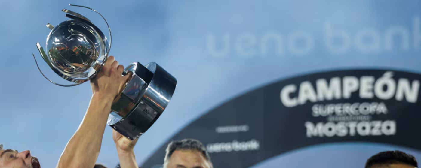 Talleres Supercopa Internacional copa.png