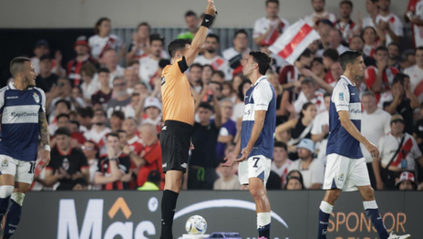 La inexplicable situación de Panaro y el silencio de la AFA que pone en duda su presencia en el clásico platense La inexplicable situación de Panaro y el silencio de la AFA que pone en duda su presencia en el clásico platense