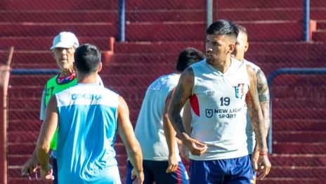 El jugador que enfrentará a Gimnasia y pide botines por Instagram