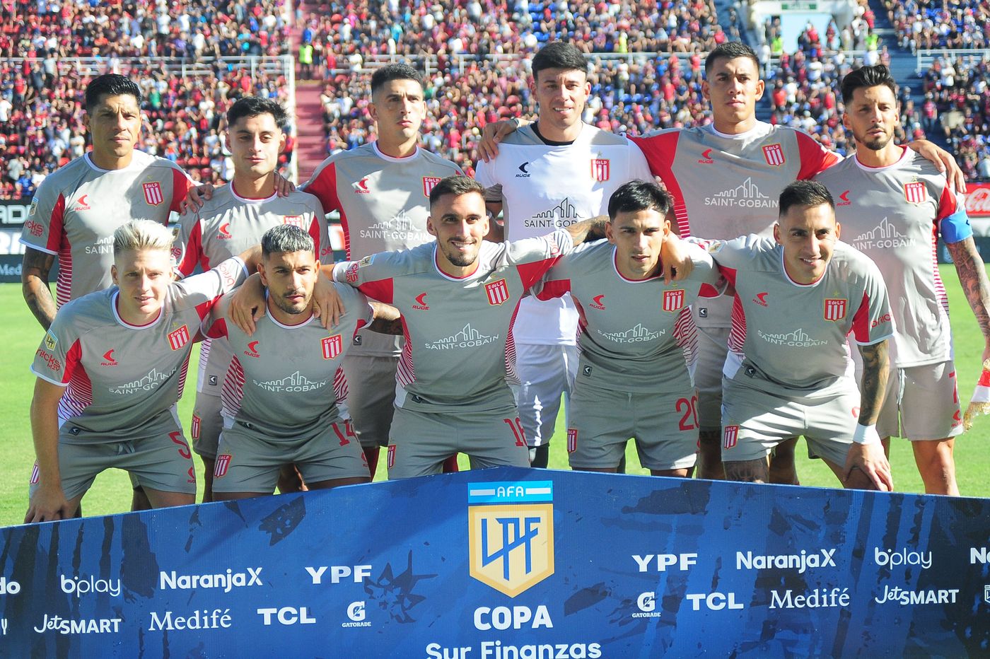 San Lorenzo Estudiantes formación.JPG