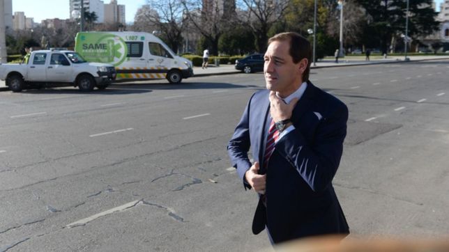 la lista de invitados de garro para la mesa de dialogo politico y social