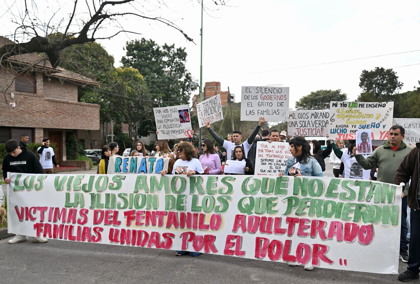 La marcha por las v&iacute;ctimas del fentanilo fue desde el Parque San Mart&iacute;n hasta el Hospital Italiano