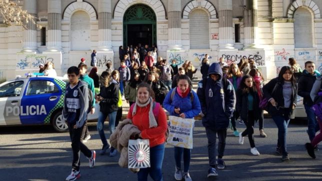 el normal 1 volvio a ser amenazado de bomba y evacuaron el colegio