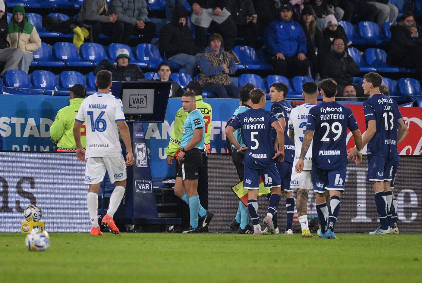 Gimnasia Vélez VAR Gariano
