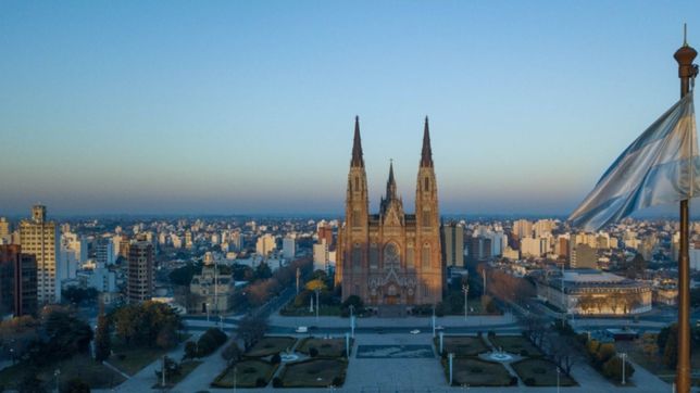 la municipalidad de la plata sigue en busqueda de la marca destino de la ciudad