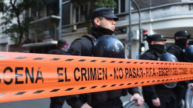 casi 100 agentes de la policia federal y el anillo de los 5: ¿como es la custodia de cfk?