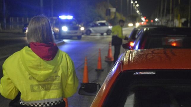 secuestran 28 vehiculos en medio de un nuevo operativo de transito en la plata
