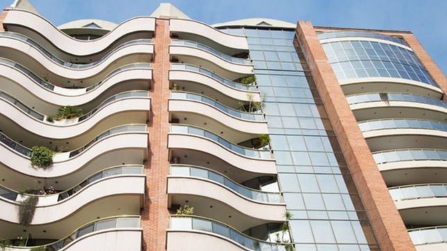 millonaria sancion a una inmobiliaria de la plata por contaminar en pleno centro