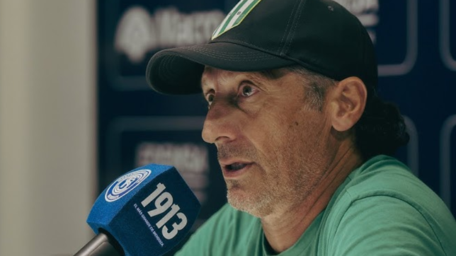 troglio exploto en conferencia contra los que piden su cabeza en banfield