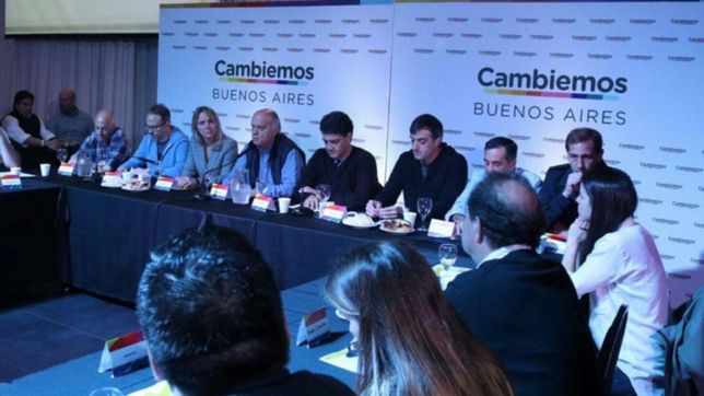 garro visito lanus para asistir al consejo provincial pro