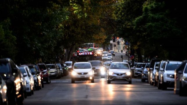 ¿cuales son las dos calles donde ya no se podra estacionar desde el lunes?